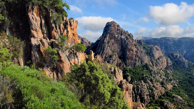 Korsika Wanderurlaub: Entdecken Sie die besten Routen und Tipps